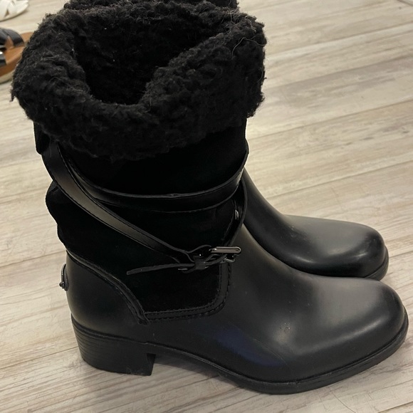 Black Leather/ Sherpa - Picture 3 of 4